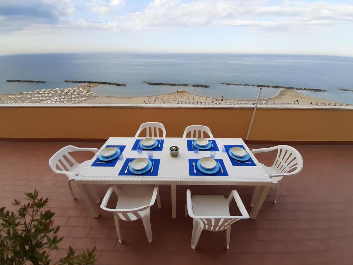 La Terrazza Sul Mare Διαμέρισμα Montesilvano Marina Εξωτερικό φωτογραφία
